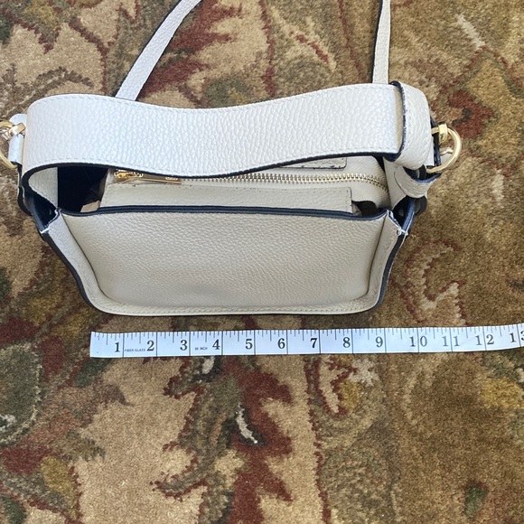 NWOT!  Genuine Leather Hand Bag in Cream Color from my trip to Italy😍 - Picture 7 of 8